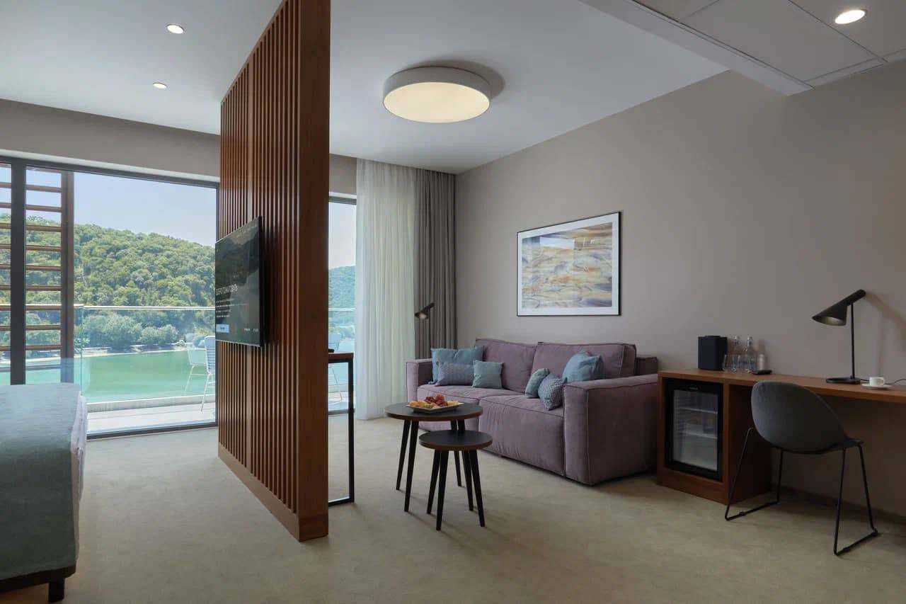 Джуниор сюит+ 4