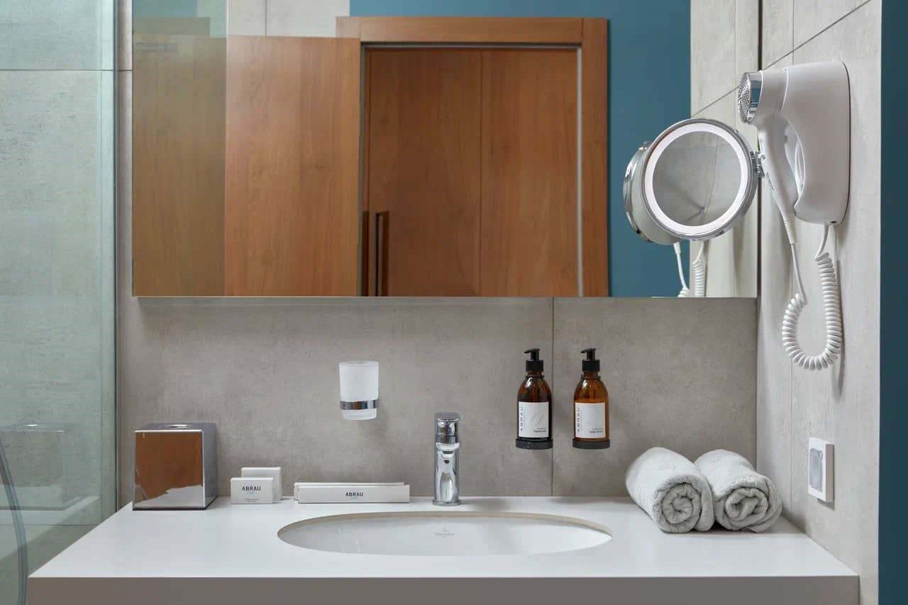 Гранд Люкс 9