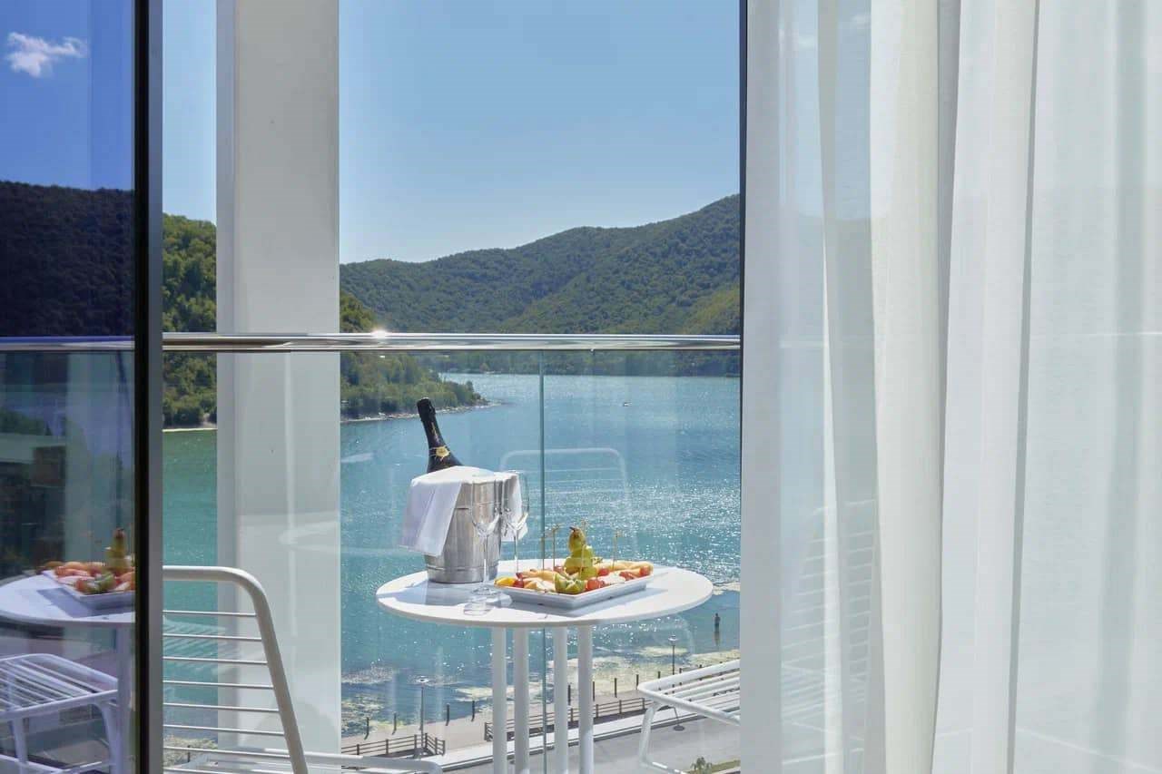 Гранд Люкс 4