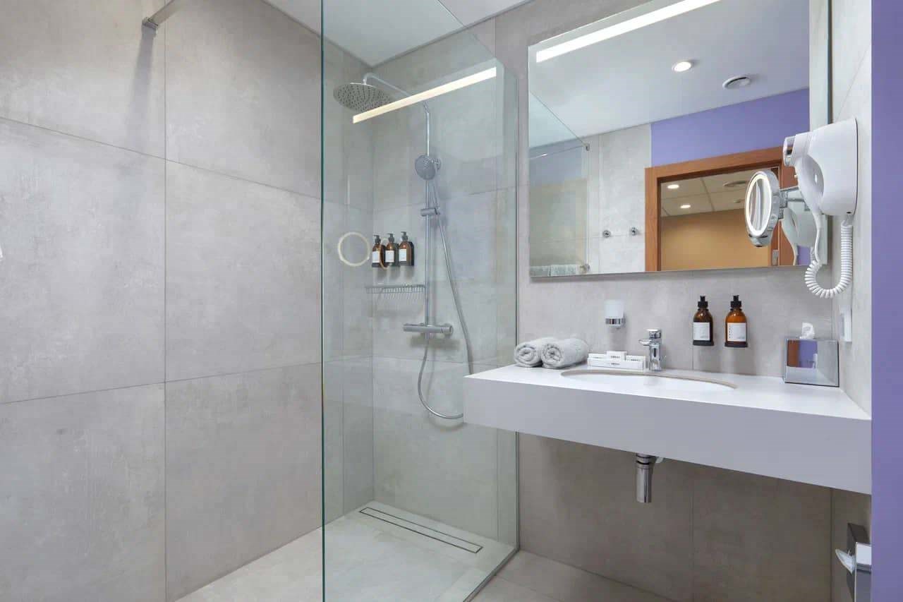 Джуниор Сюит 5