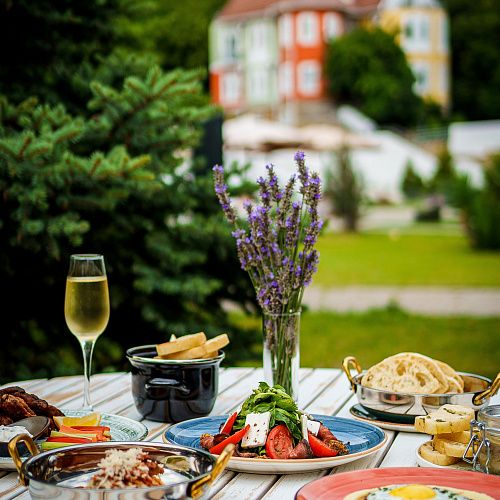 Кафе «Круглое озеро»